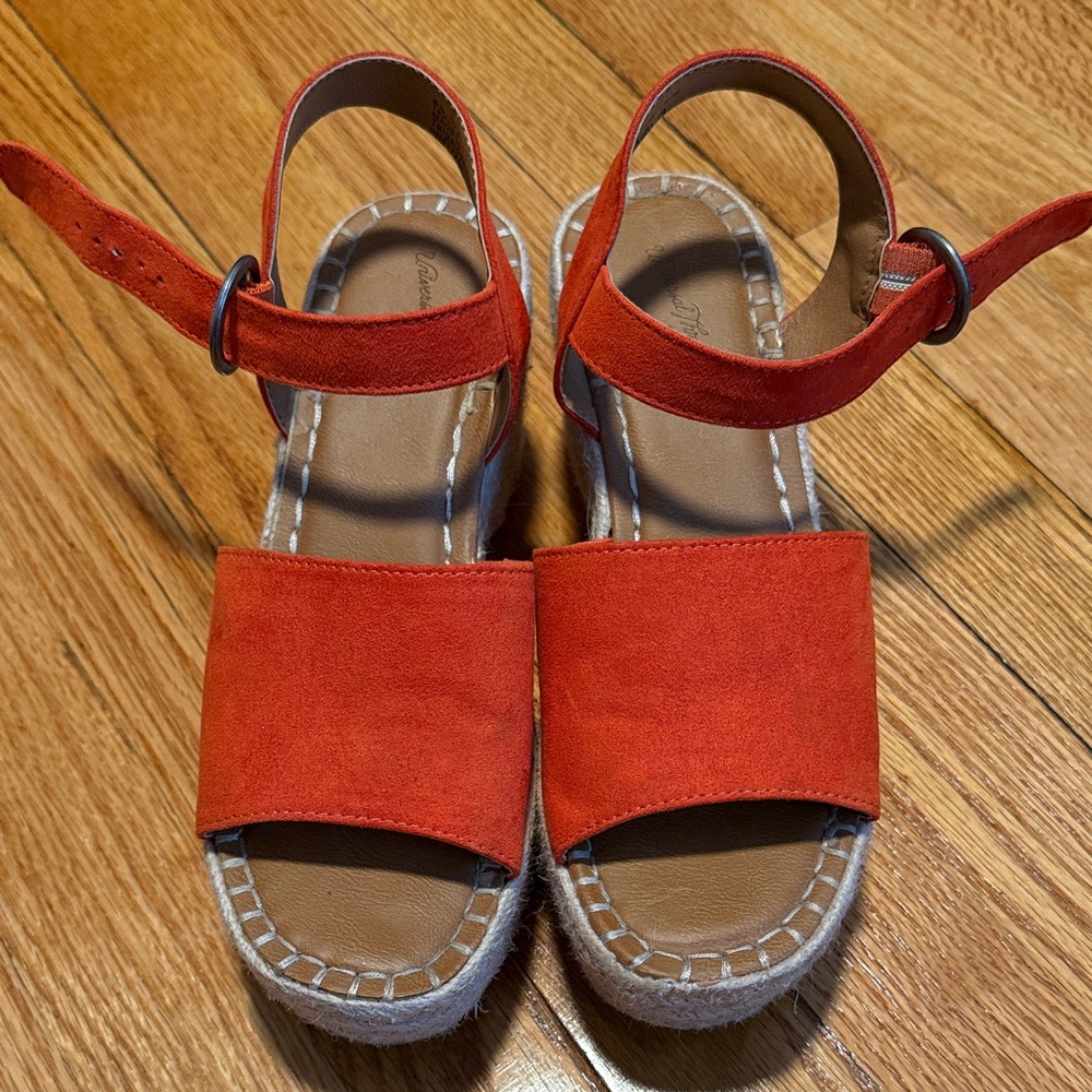 Universal Thread Orange Wedges